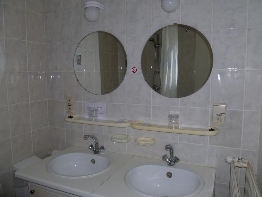 Guest House Adonis Brugge Kültér fotó